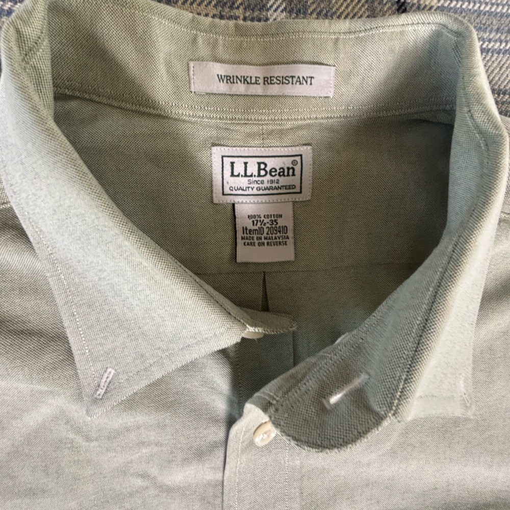 LL Bean Mens Button Down Dress Shirt 17.5 35 Lt Green 100% Cotton Wrinkle Free